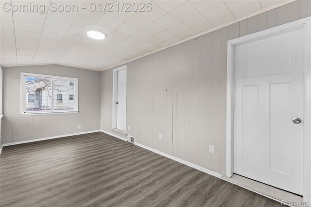 2500 Weithoff Court, Inkster, MI 48141