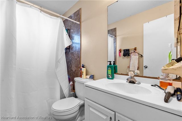 1320 Wightman Avenue, Sebring, FL 33870