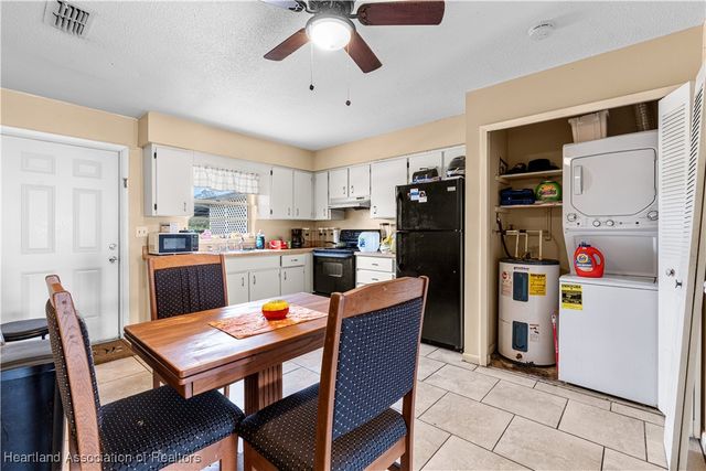 1320 Wightman Avenue, Sebring, FL 33870