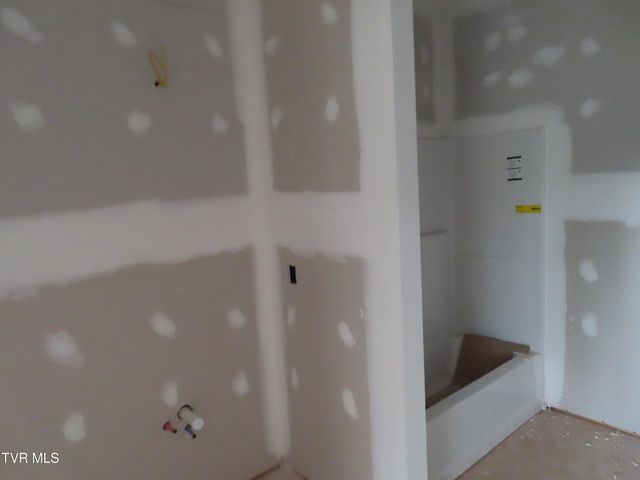 114 Creek Side Court, Bristol, TN 37620