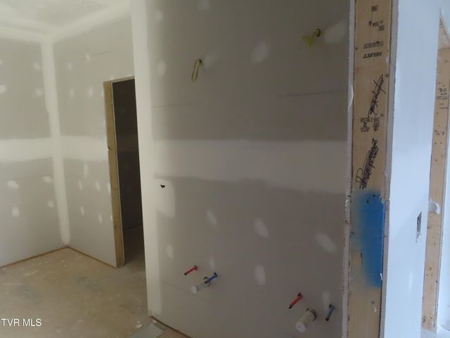 114 Creek Side Court, Bristol, TN 37620