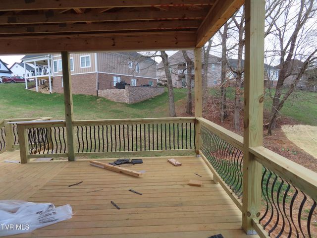 114 Creek Side Court, Bristol, TN 37620