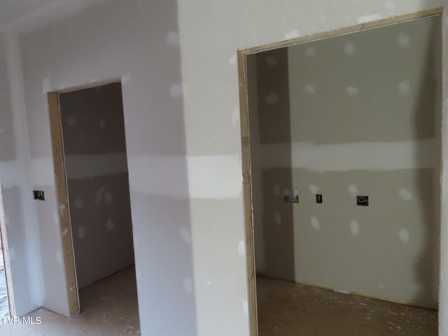 114 Creek Side Court, Bristol, TN 37620