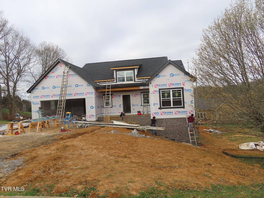 114 Creek Side Court, Bristol, TN 37620