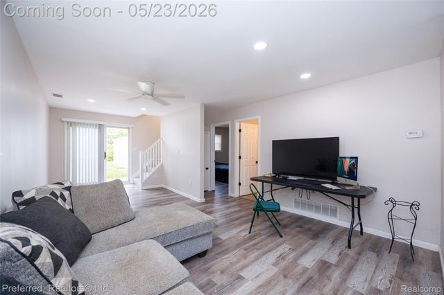 7304 Gilman Street, Westland, MI 48185