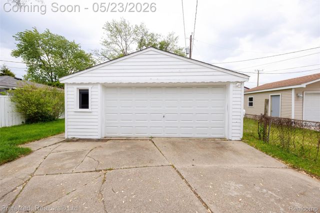 7304 Gilman Street, Westland, MI 48185