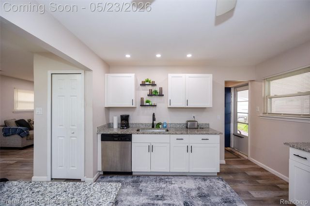 7304 Gilman Street, Westland, MI 48185