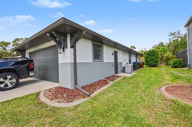 2324 W PRICE BOULEVARD, North Port, FL 34286