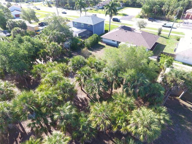 2324 W PRICE BOULEVARD, North Port, FL 34286