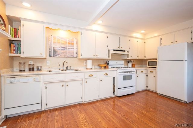 3373 Old Lakeview Road, Hamburg, NY 14075