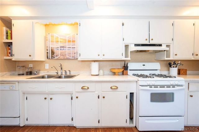 3373 Old Lakeview Road, Hamburg, NY 14075