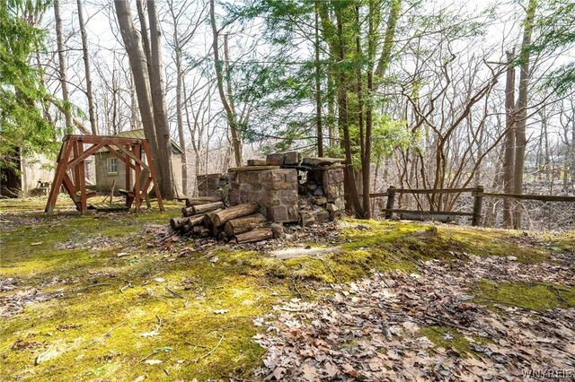 3373 Old Lakeview Road, Hamburg, NY 14075