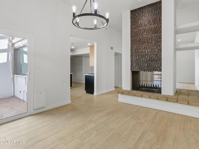 326 E HUNTINGTON Drive, Tempe, AZ 85282