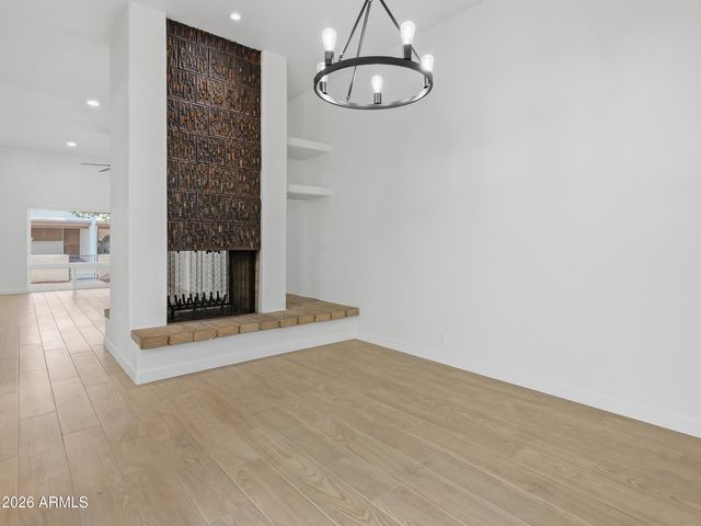 326 E HUNTINGTON Drive, Tempe, AZ 85282