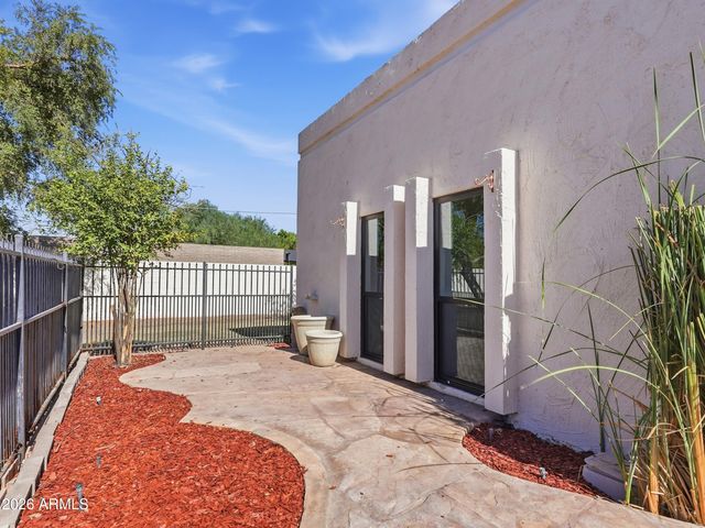 326 E HUNTINGTON Drive, Tempe, AZ 85282