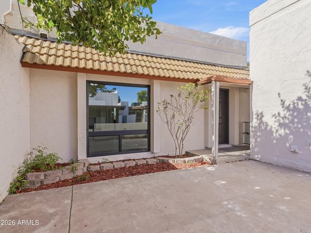 326 E HUNTINGTON Drive, Tempe, AZ 85282