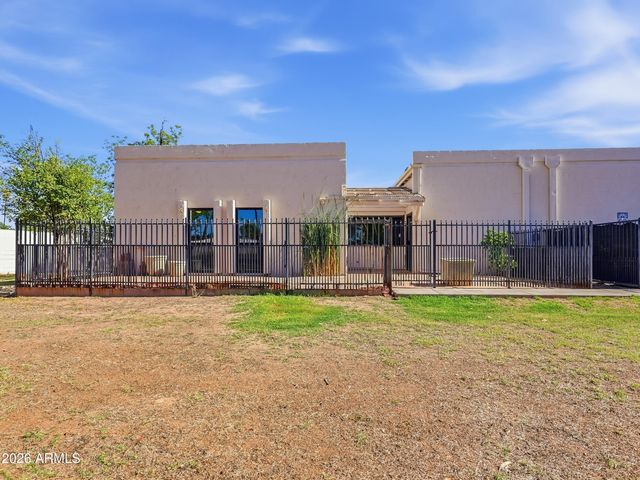 326 E HUNTINGTON Drive, Tempe, AZ 85282