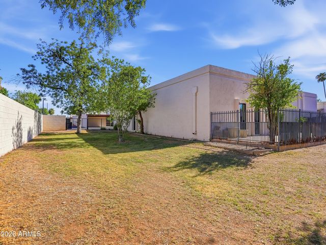 326 E HUNTINGTON Drive, Tempe, AZ 85282