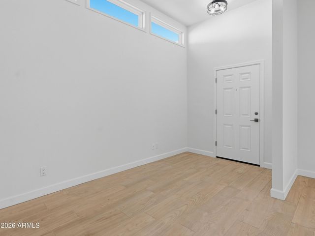 326 E HUNTINGTON Drive, Tempe, AZ 85282