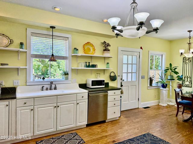 406 Queen Street, New Bern, NC 28560