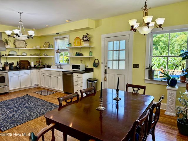 406 Queen Street, New Bern, NC 28560