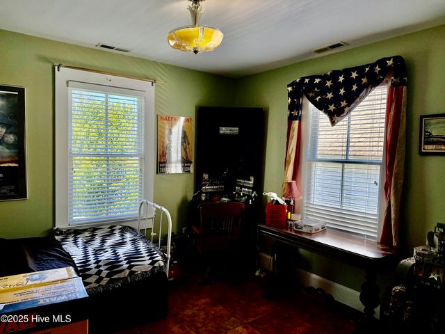 406 Queen Street, New Bern, NC 28560