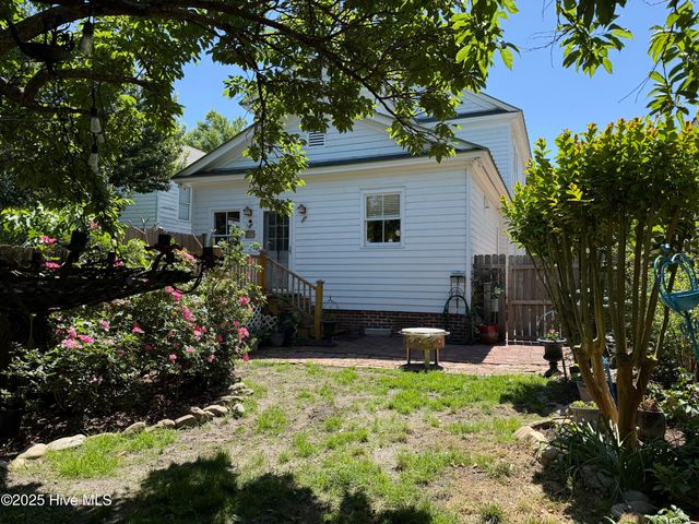 406 Queen Street, New Bern, NC 28560