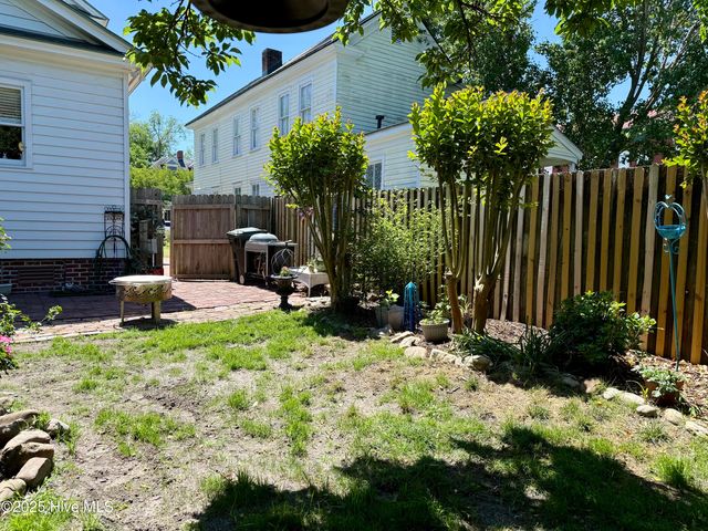 406 Queen Street, New Bern, NC 28560