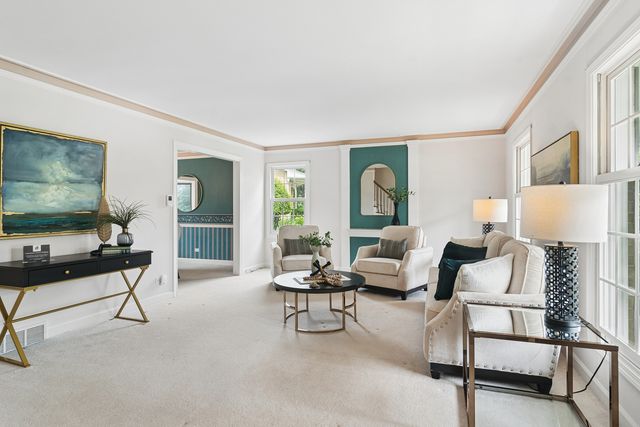 572 E Monterey Road, Palatine, IL 60074