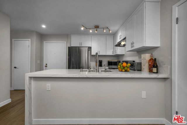 11645 Montana Avenue 107, Los Angeles, CA 90049