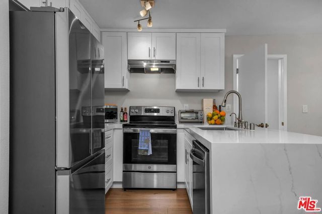 11645 Montana Avenue 107, Los Angeles, CA 90049