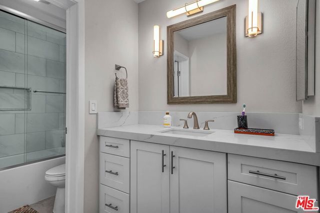 11645 Montana Avenue 107, Los Angeles, CA 90049