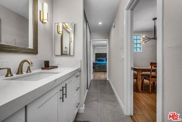 11645 Montana Avenue 107, Los Angeles, CA 90049