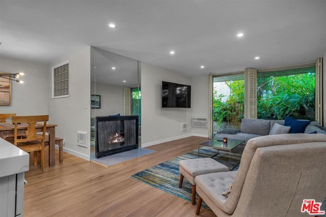 11645 Montana Avenue 107, Los Angeles, CA 90049