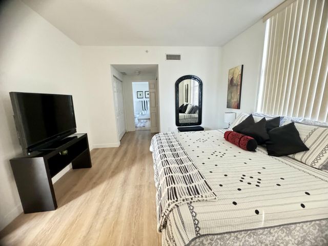 888 S Douglas Road 1015, Coral Gables, FL 33134