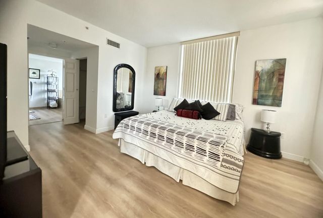 888 S Douglas Road 1015, Coral Gables, FL 33134