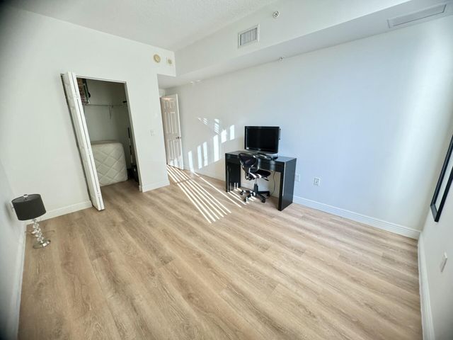 888 S Douglas Road 1015, Coral Gables, FL 33134