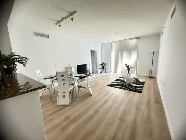 888 S Douglas Road 1015, Coral Gables, FL 33134