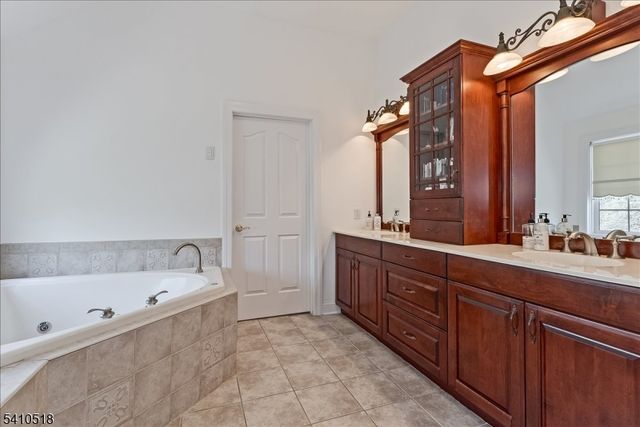 1 Brodziak Rd, Denville Twp., NJ 07834