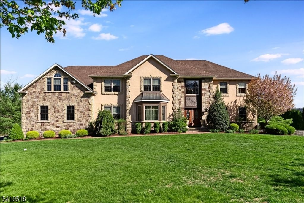 1 Brodziak Rd, Denville Twp., NJ 07834