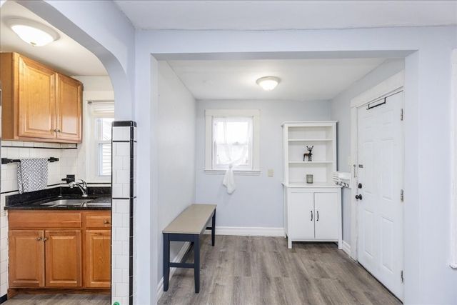 97 Seymour Ave, Lynn, MA 01902