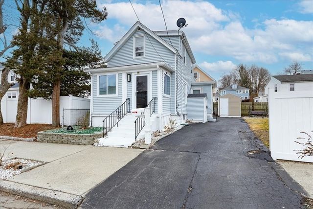 97 Seymour Ave, Lynn, MA 01902
