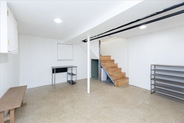 97 Seymour Ave, Lynn, MA 01902