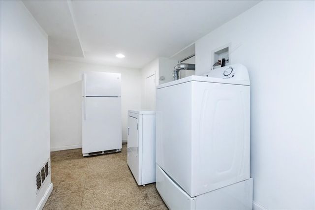 97 Seymour Ave, Lynn, MA 01902