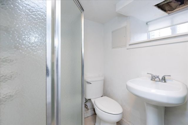 97 Seymour Ave, Lynn, MA 01902