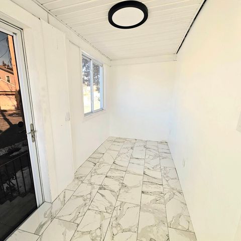 97 Seymour Ave, Lynn, MA 01902