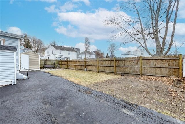 97 Seymour Ave, Lynn, MA 01902