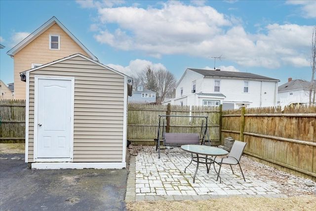 97 Seymour Ave, Lynn, MA 01902