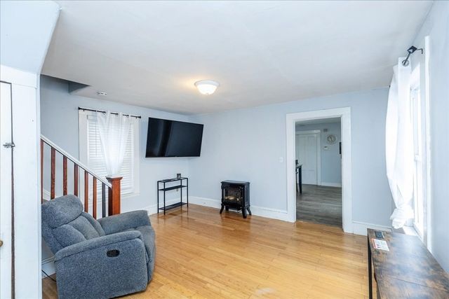 97 Seymour Ave, Lynn, MA 01902