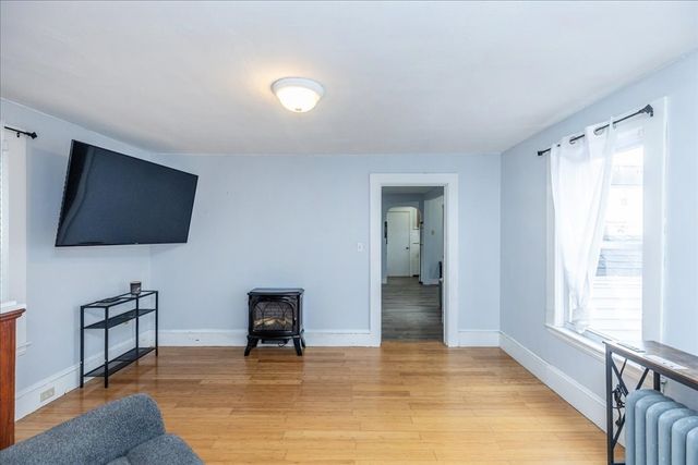 97 Seymour Ave, Lynn, MA 01902